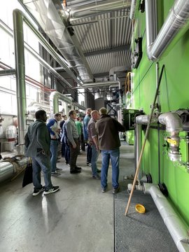 TeilnehmerInnen bei der Exkursion