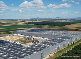 große PV-Dachanlage