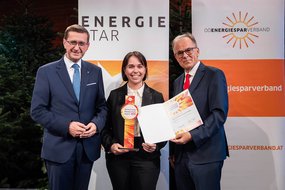Siegerfoto Young Energy Researchers Award 2025 - LR Markus Achleitner, Anna Gasselseder, Dr. Gerhard Dell