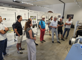 TeilnehmerInnen der Partnertour im Museum Höhen und Tiefen aus 20 Jahren Motorenforschung 