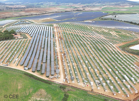 Luftaufnahme von 42 MW-Photovoltaik-Anlage in Italien