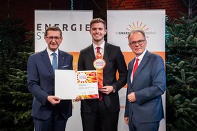 Siegerfoto Young Energy Researchers Award 2025 - LR Markus Achleitner, DI Kilian Schachtner, Dr. Gerhard Dell